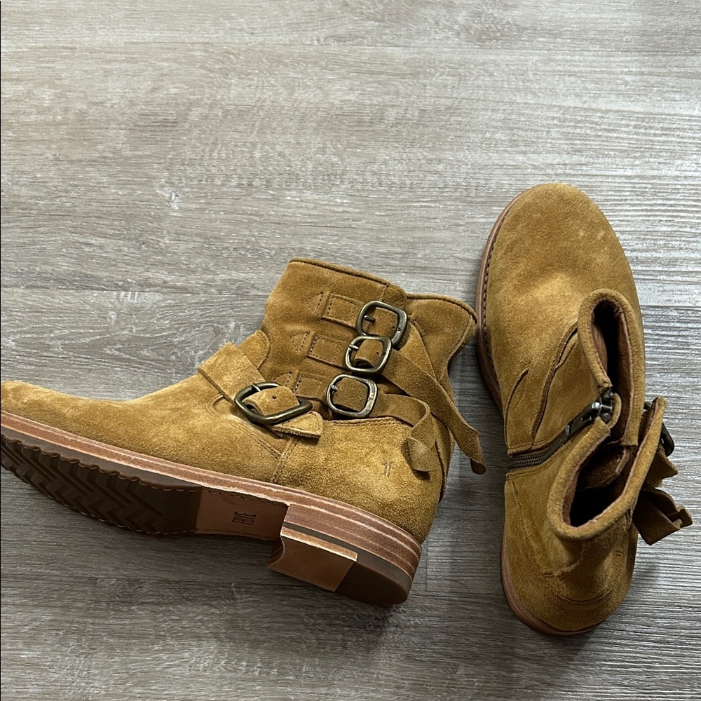 Frye Tan Combat & Moto Boots - Picture 10 of 12